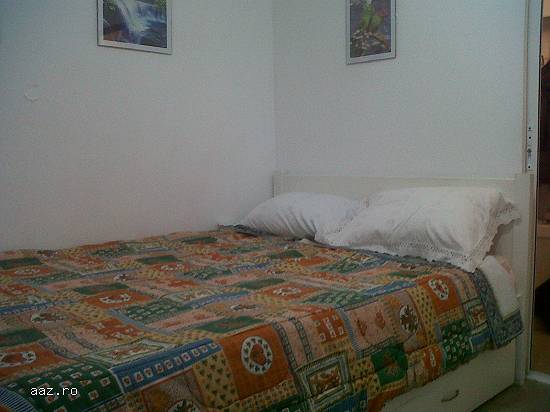 proprietar inchiriez garsoniera zona vest