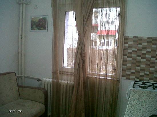 proprietar inchiriez garsoniera zona vest