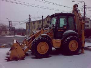 De inchiriat Buldoexcavator CASE 695 SR Arad Timisoara