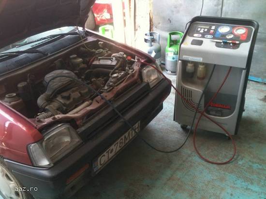 Incarcare freon auto A/C,   Iulius Service,   Constanta