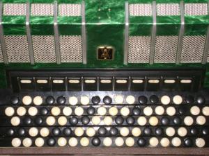 vand armonica  sau schimb
