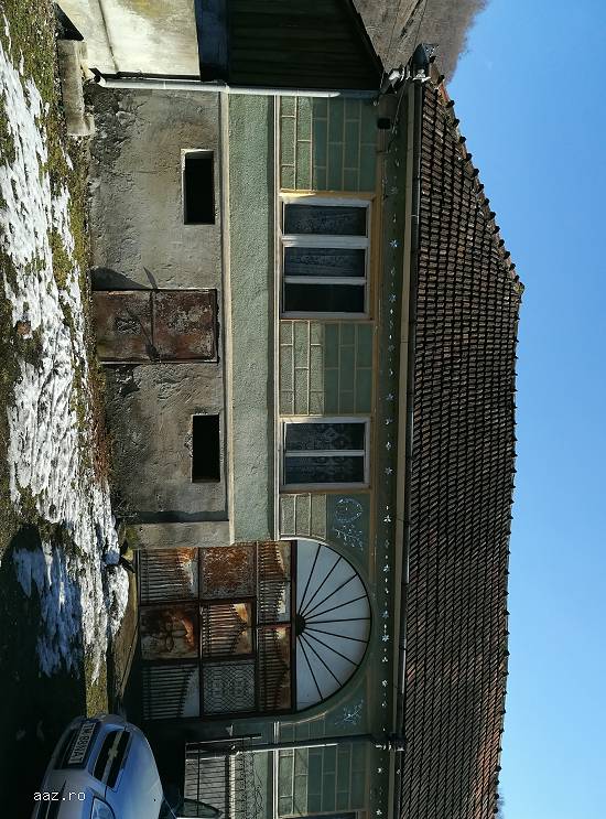 Vand casa la tara
