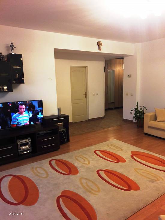 apartament trei camere
