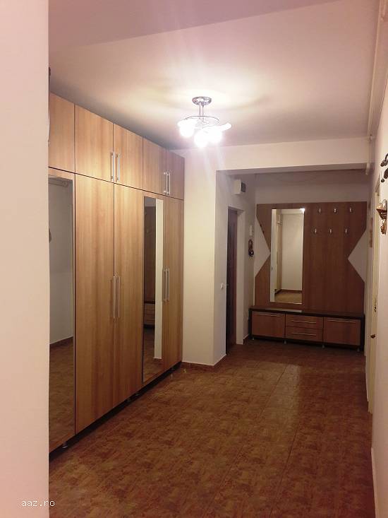 apartament trei camere