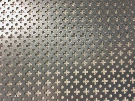 Tabla perforata de otel cu perforatii decorative