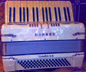 Vand HOHNER TANGO IIB. 350 E