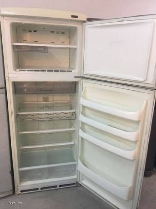 Frigider RETRO ATLANTIC Total No Frost A+ 470litrii CREM
