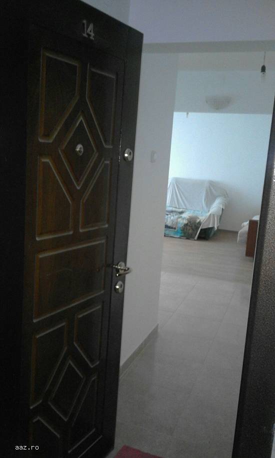 Vand apartament 3 camere
