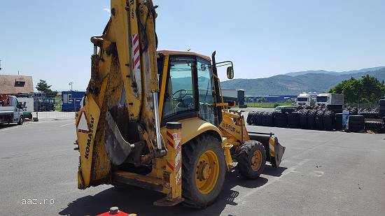 Buldoexcavator Komatsu WB93R-2