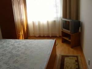 Inchiriez (ofer) apartament 2 camere