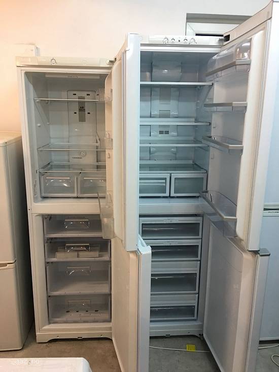 Frigider HOTPOINT