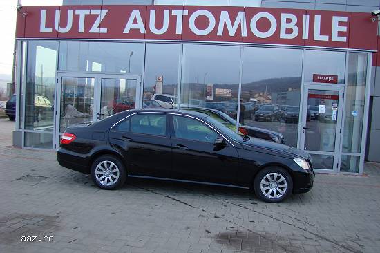 MERCEDES BENZ E200