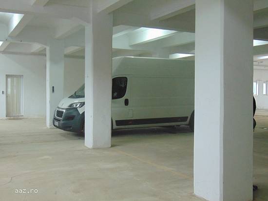 De vânzare sau închiriere clădire industrială  cu hale și curte