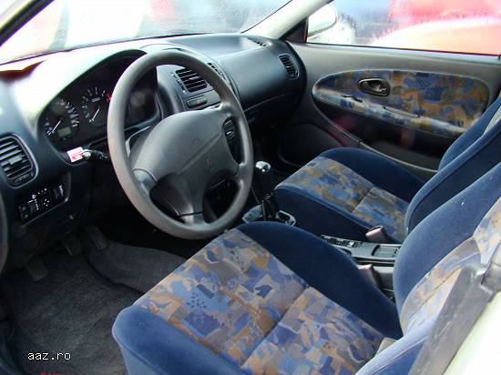 MITSUBISHI CARISMA