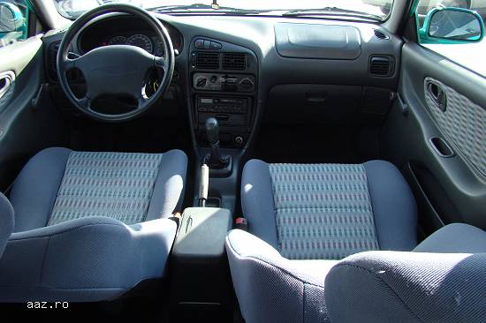MITSUBISHI COLT