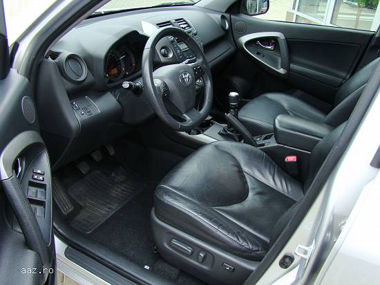 TOYOTA RAV 4