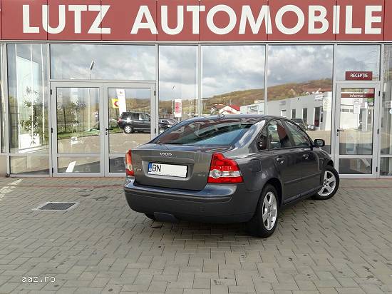 VOLVO S40