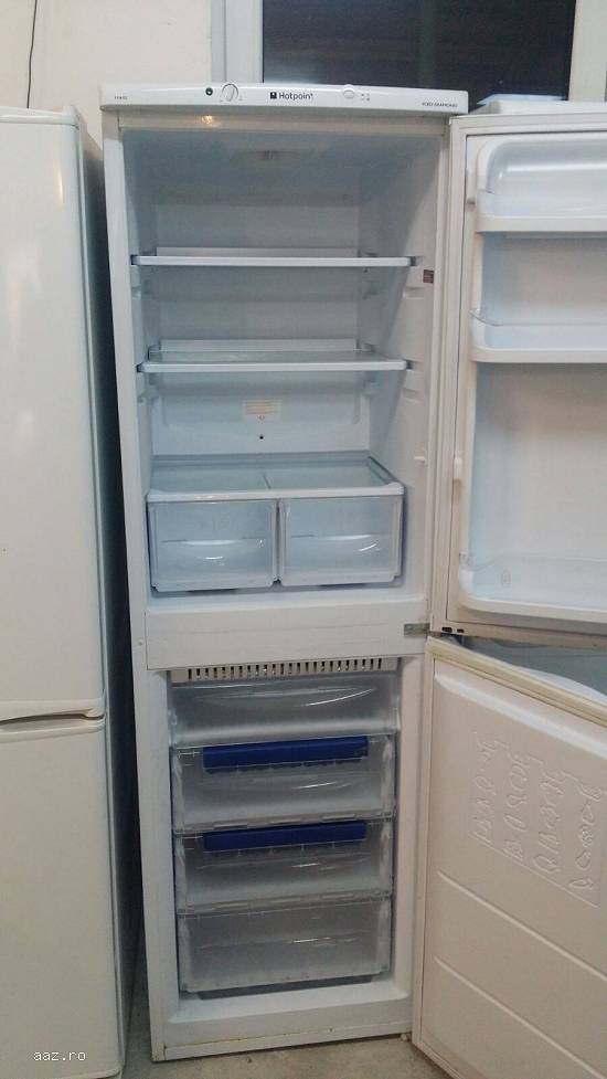 Frigider HOTPOINT Frost Free