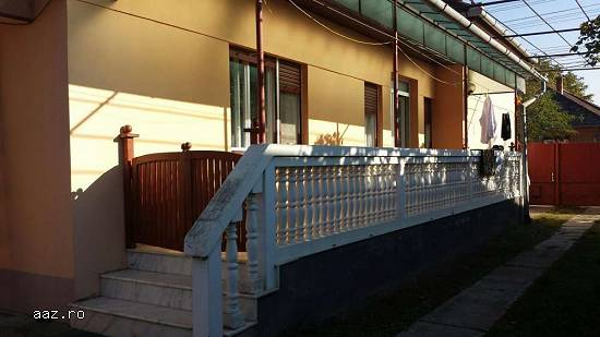 Casa 4 camere cu teten