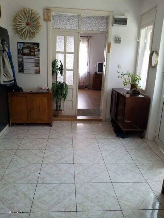 Casa 4 camere cu teten