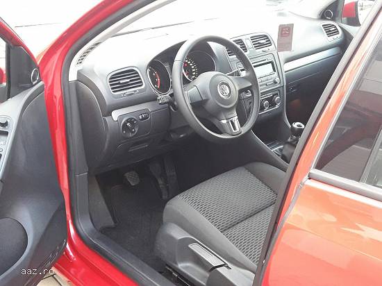 VOLKSWAGEN GOLF VI