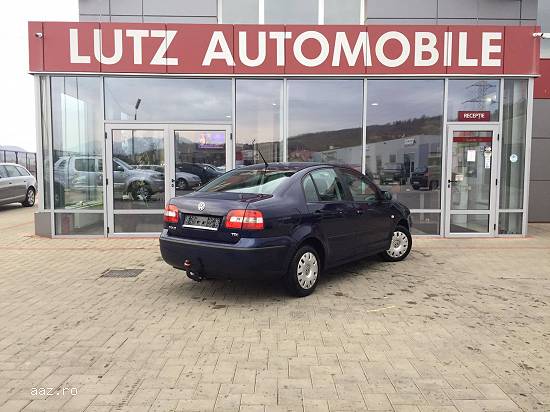 VOLKSWAGEN Polo
