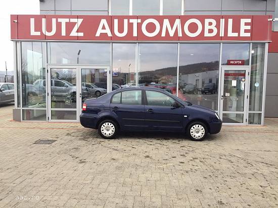 VOLKSWAGEN Polo