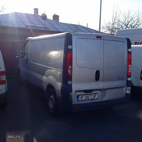 AUTOUTILITARA RENAULT TRAFIC DE VANZARE