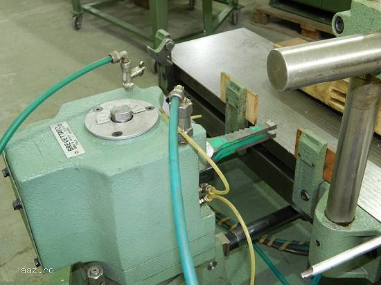 Masina de scobit cu dalta SH 553