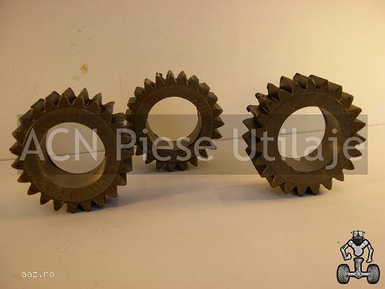 Pinion planetar pentru tractor Massey Ferguson MF2620