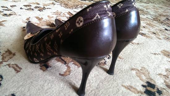 Vand pantofi dama LOUIS VUITTON,     nr.39