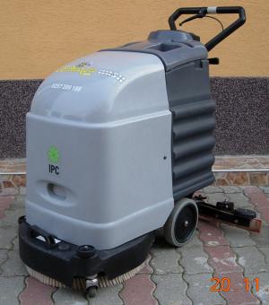 Inchiriez / vand masini de maturat stradal