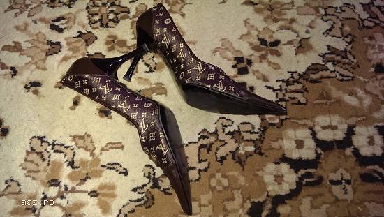 Vand pantofi dama LOUIS VUITTON,     nr.39