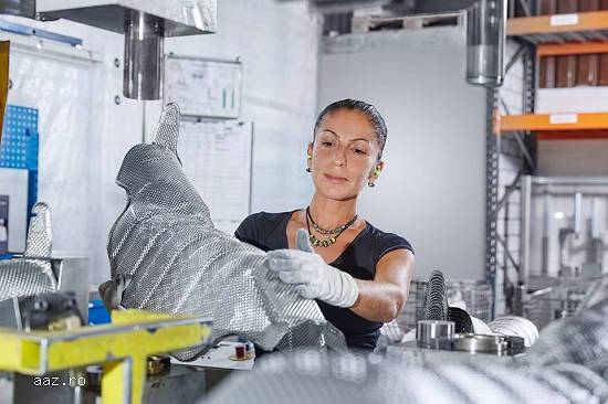 Angajam neacalificati