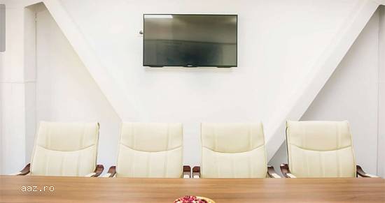 Birou Unirii la Cheie. Finisaje si mobilier de lux