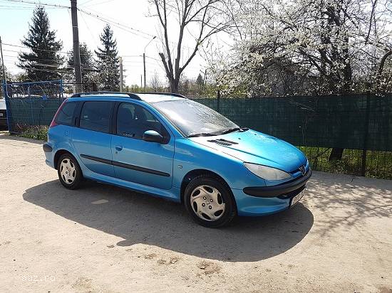 Vand Peugeot 206.