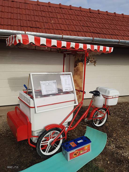 Vand triciclete de inghetata ambulant