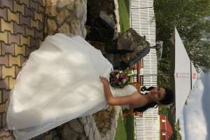 Vand rochie de mireasa