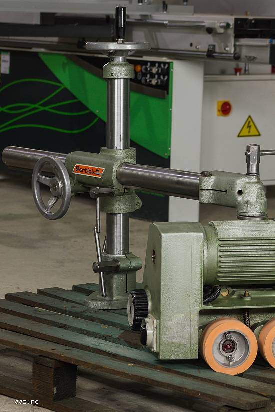 DISPOZITIV DE AVANS MECANIC CU 4 ROLE UNIVER 1420