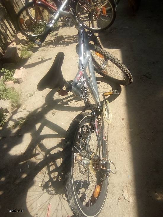 Vând bicicleta