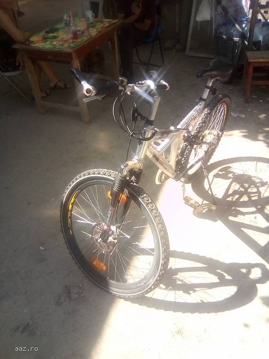 Vând bicicleta