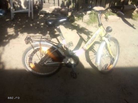 Vând bicicleta  de copii roți de 20