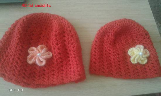 de vanzare caciulite crosetate!