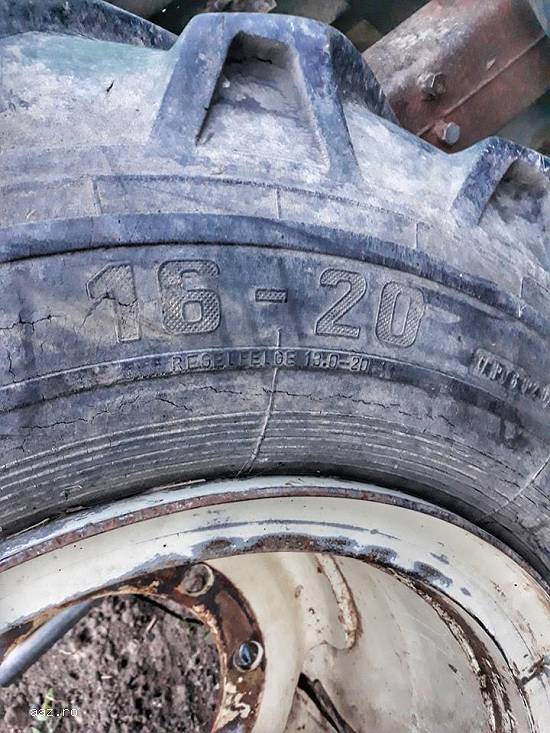Vand 2 cauciucuri agricole cu jante