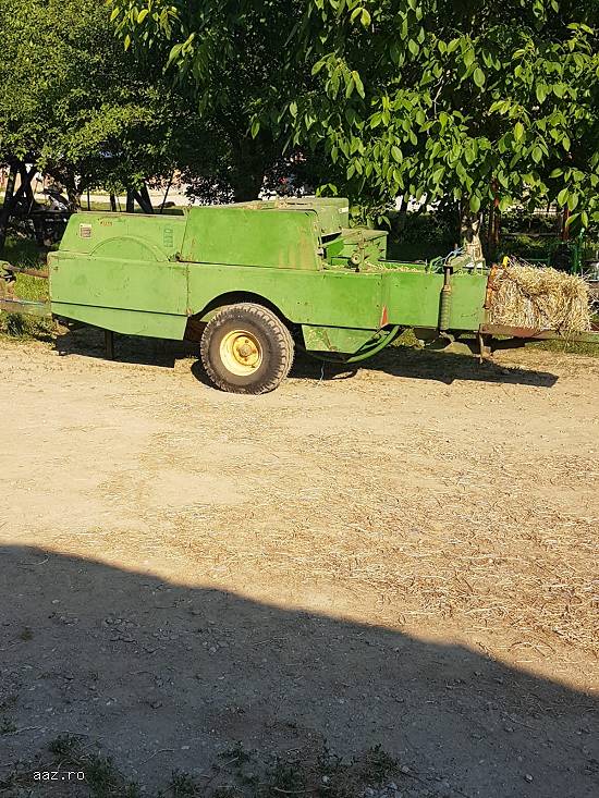 vand balotiera John Deere 386 stare perfecta.