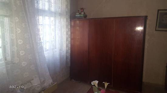 Casa si teren 700mp-zona linistita