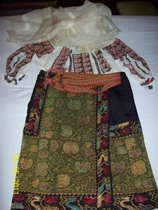 Costume populare vechi