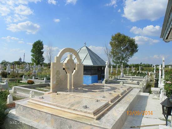 monumente funerare marmura si granit,   constructii funerare