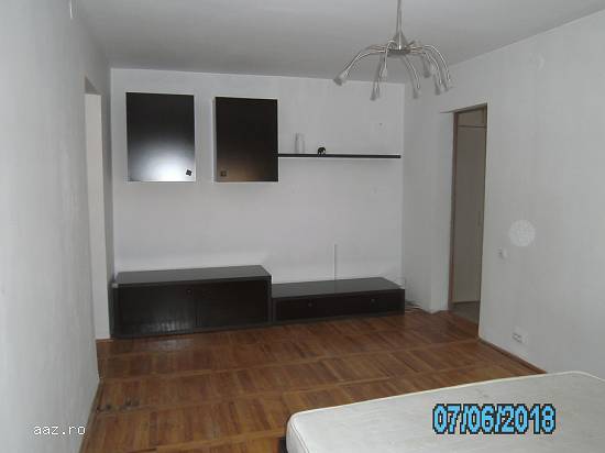 Inchiriez apartament