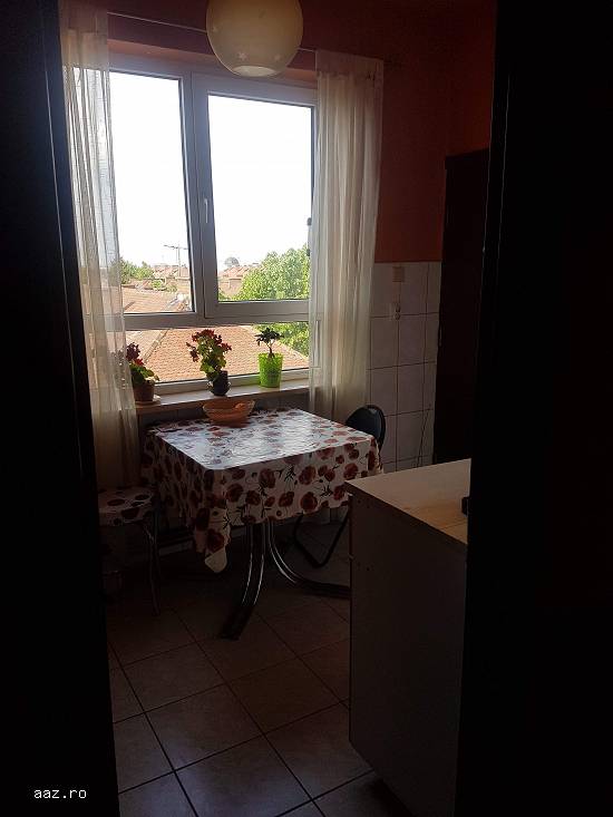 Caut colega de apartament